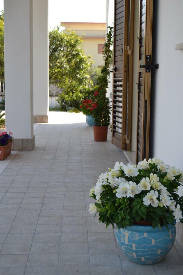 Guesthouse Holiday Formia Beach Buitenkant foto